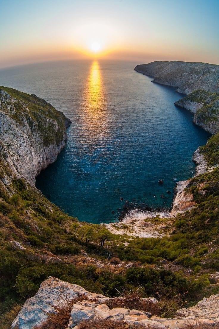 honky_tonk's tweet image. By watching scenery, I connect deeply to myself.
It feels like something I have been doing for decades.

風景を観ることで自分に深く繋がる。
何十年も続けてきたことのように感じます。
#projection #投影 #spirituality #霊性
RP @Pavlo_UA