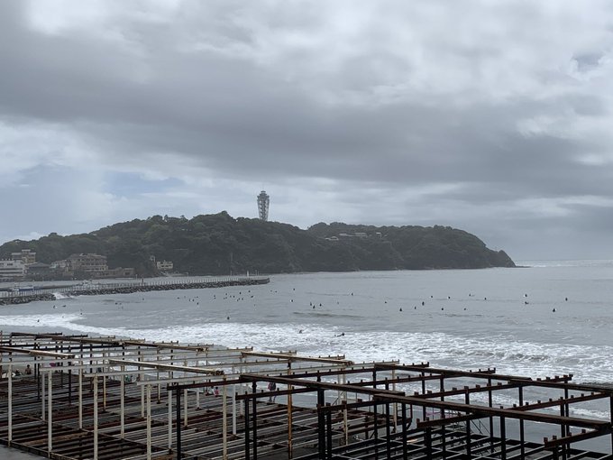 台風接近の中江ノ島に来てます😇 