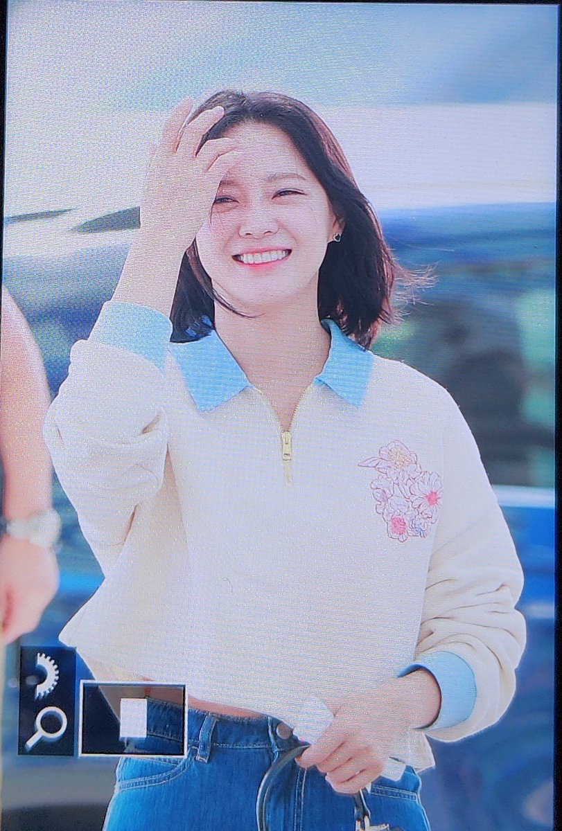 LumiereSeul's tweet photo. 220918 세정이 출국 !!
드라마 종영 추카해 !!
#kimsejeong #sejeong #せじょん #セジョン #김세정 #세정 https://t.co/PhwzXhFlhw