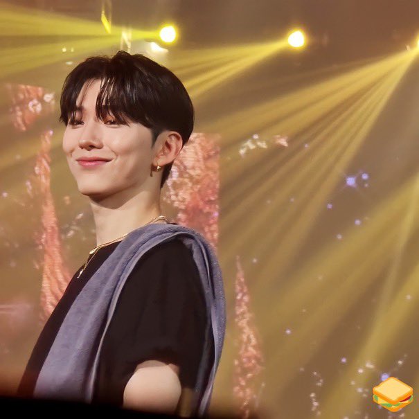 Yoo1122ooY's tweet photo. 천사다 햄발 https://t.co/VMpfcZTmg5