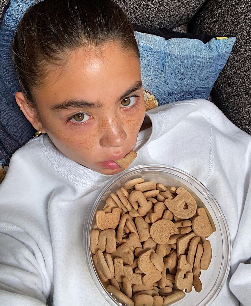 Aska Lee (@lee_askaaa) on Twitter photo 