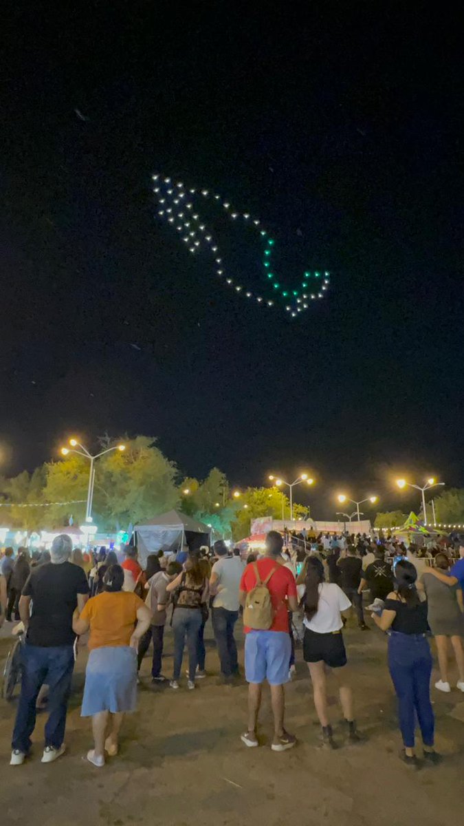 arqjauregui's tweet photo. Gracias @ExpomexNLaredo 
Gran experiencia volar con ustedes
@PixelDroneMx 
#droneshow
#expomex
#dronelightshow
#pixeldrone https://t.co/No2Oe8VJwz