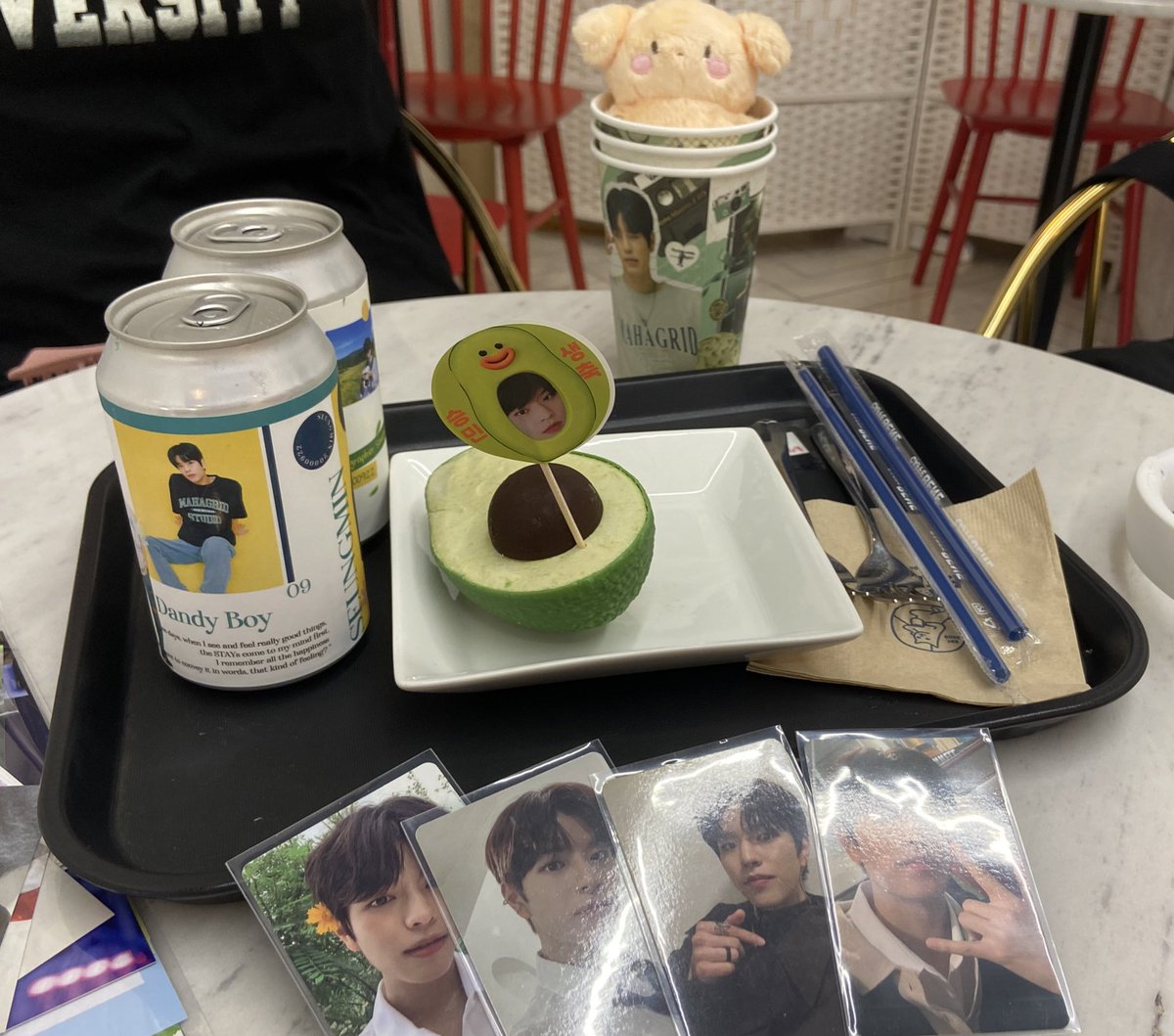 x51o_io's tweet photo. 승민이 사진들이 많아서 넘 좋았고 둘러보는 재미가 있었어요 ◡̈ 사진을 못찍어서 좀… 안 예쁘게 나왔지만 실물이 굿……
#승민이와_함께_아름다운_추억
#Beautiful_Memory https://t.co/b0DsyhHsGD