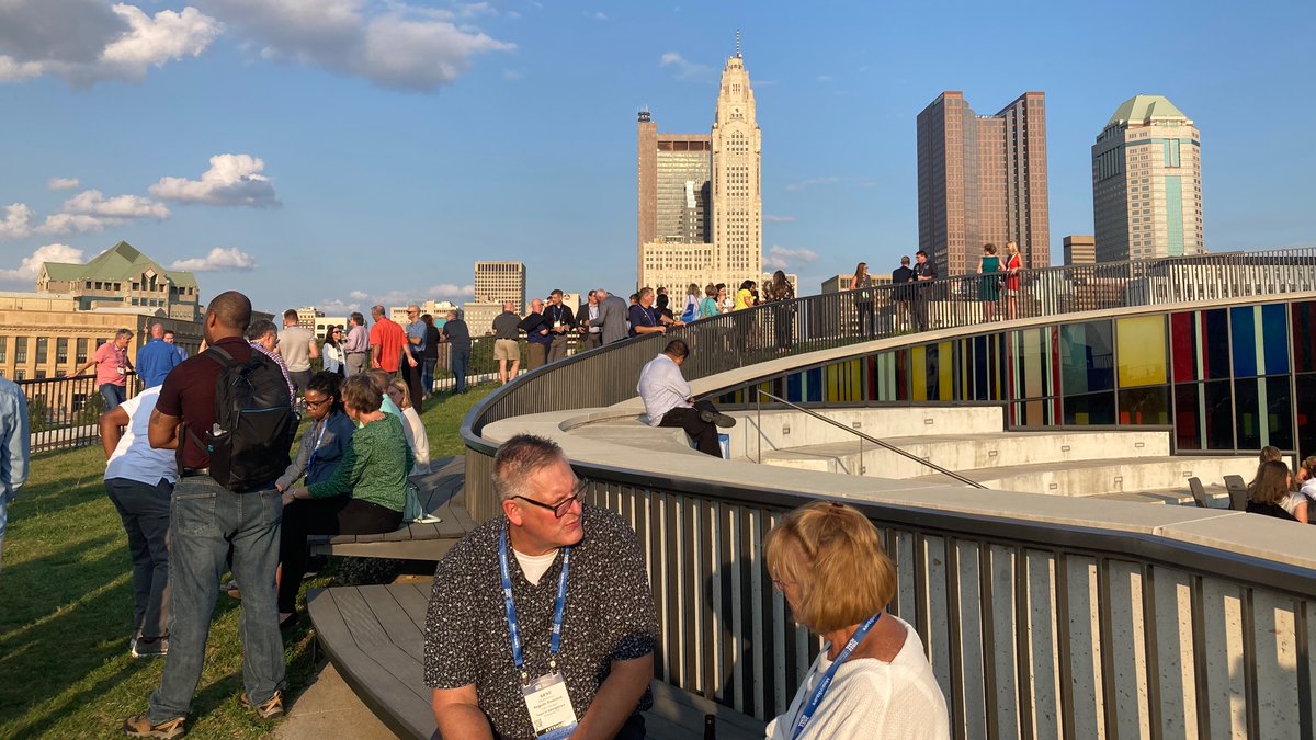 Jinjiloo's tweet photo. Wonderful connections made and toast to public servants at the #ICMA2022 reception in the veterans memorial this evening. Great kick off to conference! @ICMAevents @NationalVMM https://t.co/feQZU2GDKF