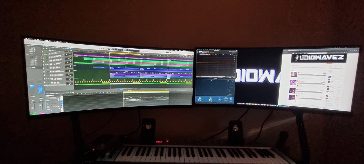 So much new music to vome from me yet. 😱 #techno #synthwave #melodic