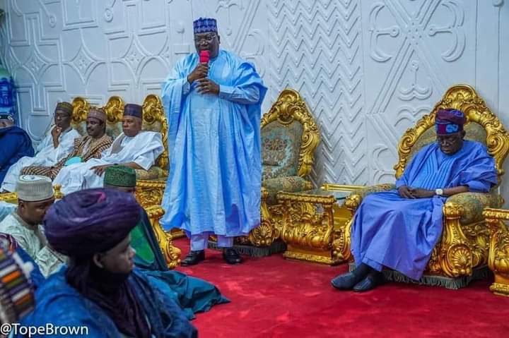 Uyi_Andy's tweet photo. “I told you that daddy doesn’t sleep until like 4am in the morning.” — Dayo Israel.

Daddy finally got the Palace of the Emir of Gombe &amp; started sleeping. Who will now wake daddy up? 😂😂

Nigeria can't afford the consequences of a sleeping C in C. No, not as things stand.

TBN https://t.co/kZocoXJZol