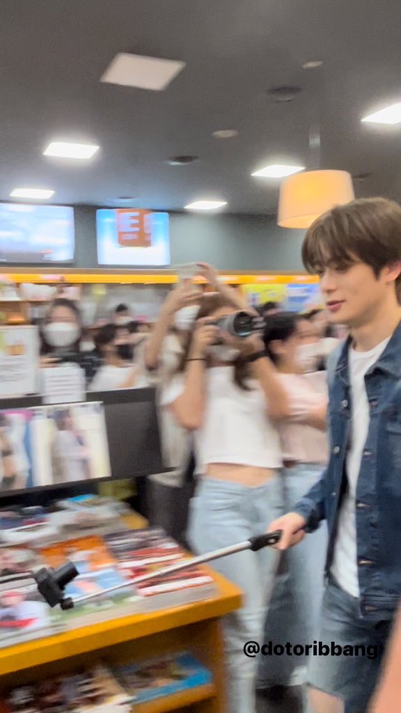 dotoribbang's tweet photo. #재현 #광주팬싸 #nct127
아기천사 실존하심 https://t.co/nwnnYefHfz