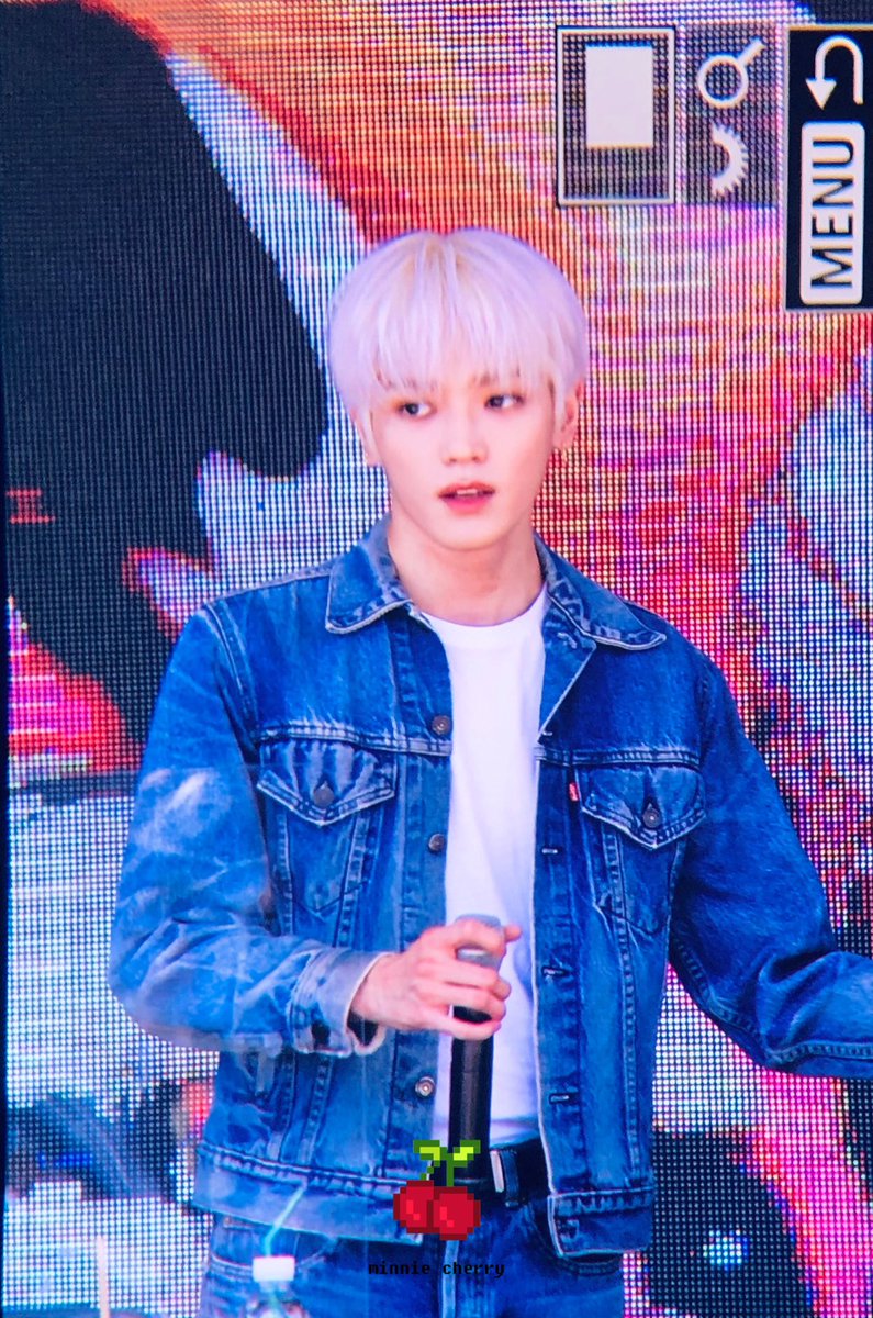 qwer1234_dream's tweet photo. 220918 광주 팬싸 #태용 #TAEYONG
청 춘은
바 로
지 금부터 👖 https://t.co/1QVbfYsIV1