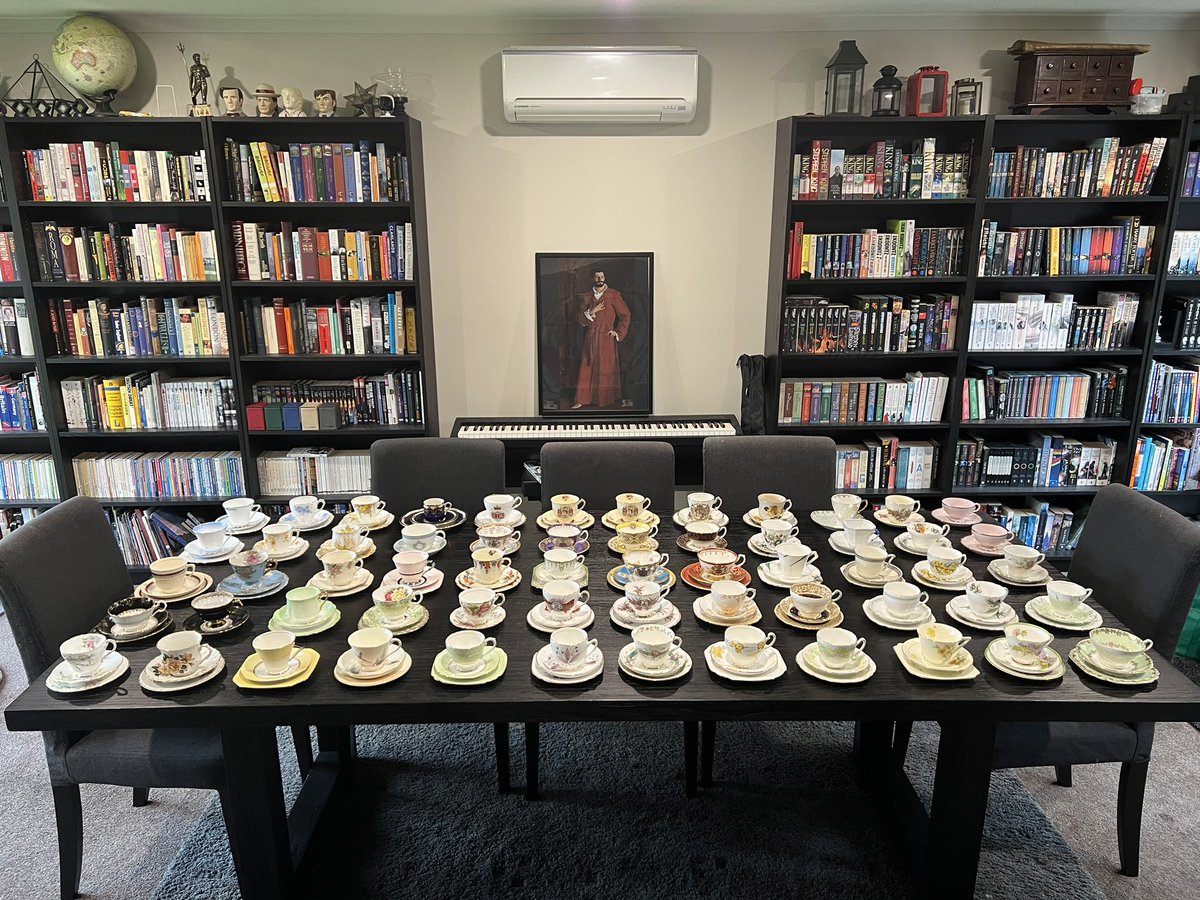 meholt's tweet image. At what point does a hobby become an obsession? Asking for a friend. 

#teacups #vintage #imighthaveaproblem #collection