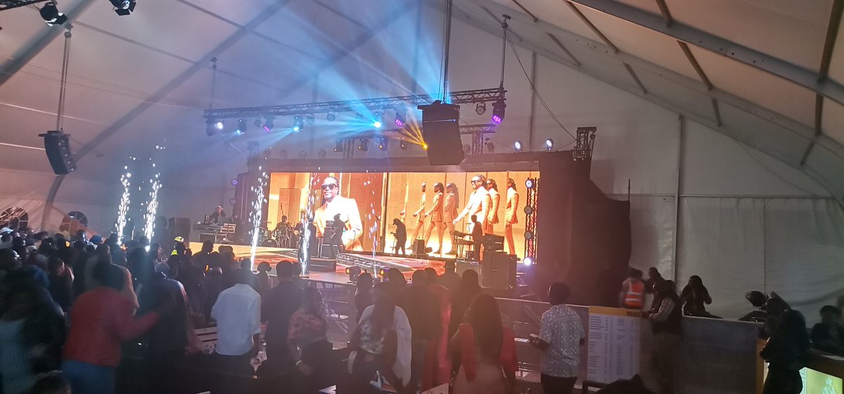 How #JohnnieWalker decided that #realnyashinski starts walking at the #Waterfront #Karen