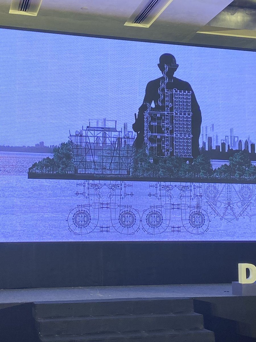 vijay_bhaarath's tweet image. #AyazBasari’s India Futures Project was fun, scary and perspective about India’s future 🙃 #DesignUp22 @DesignUpConf