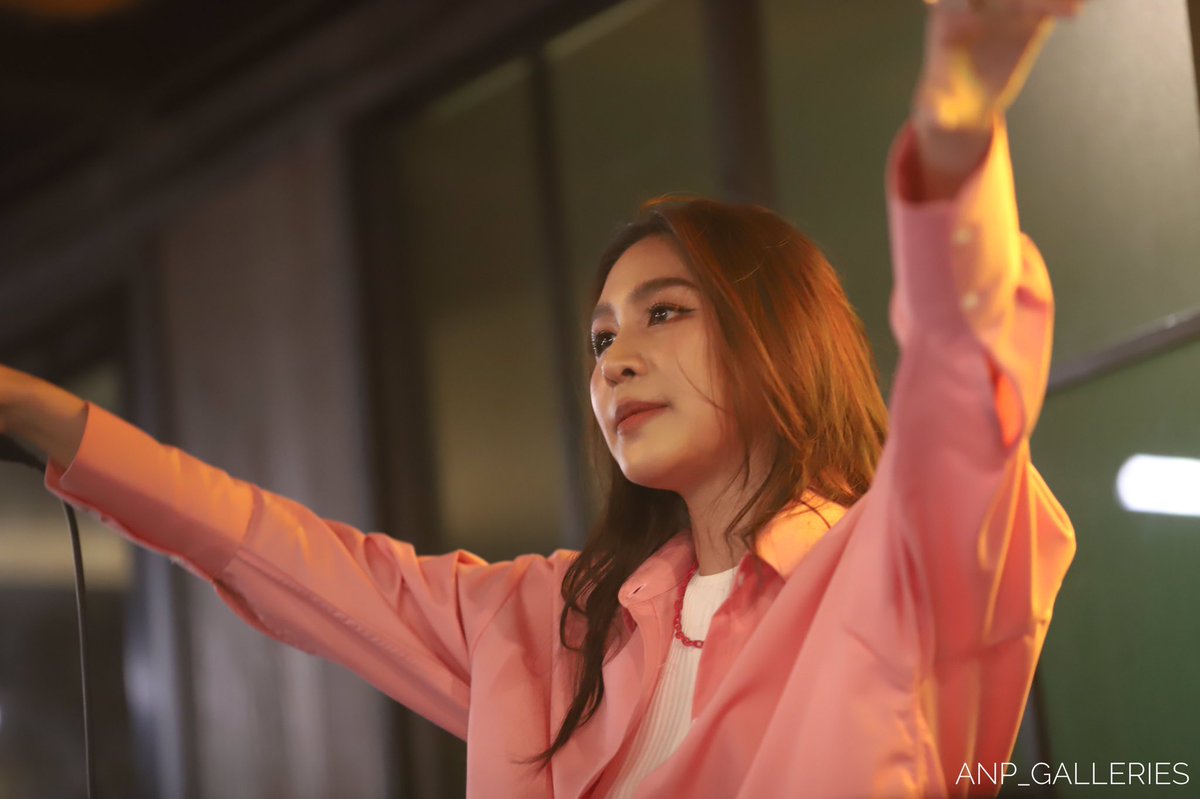 ANP_Galleries's tweet photo. ชอบเวลาเธอร้องเพลง.. 🪐💫💓
#เบบี้เอมที่ไม่เบบี้แล้ว
#happyBABYAIMday2022
#TeamAIMazing #ANPgalleries https://t.co/aptXHvwsto