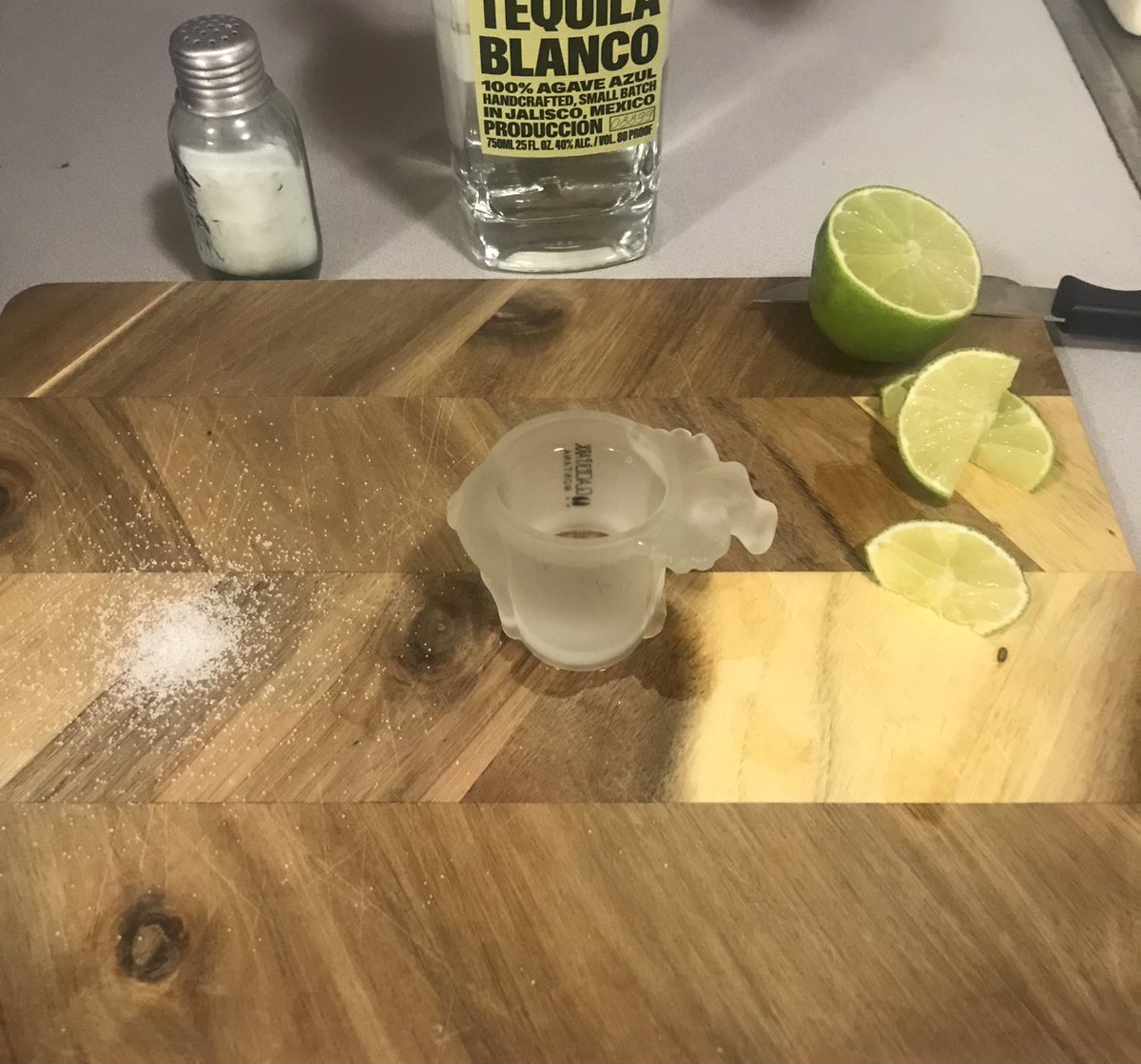 13ishop25's tweet photo. This charcuterie board shit is easy https://t.co/21VuRj4BPn