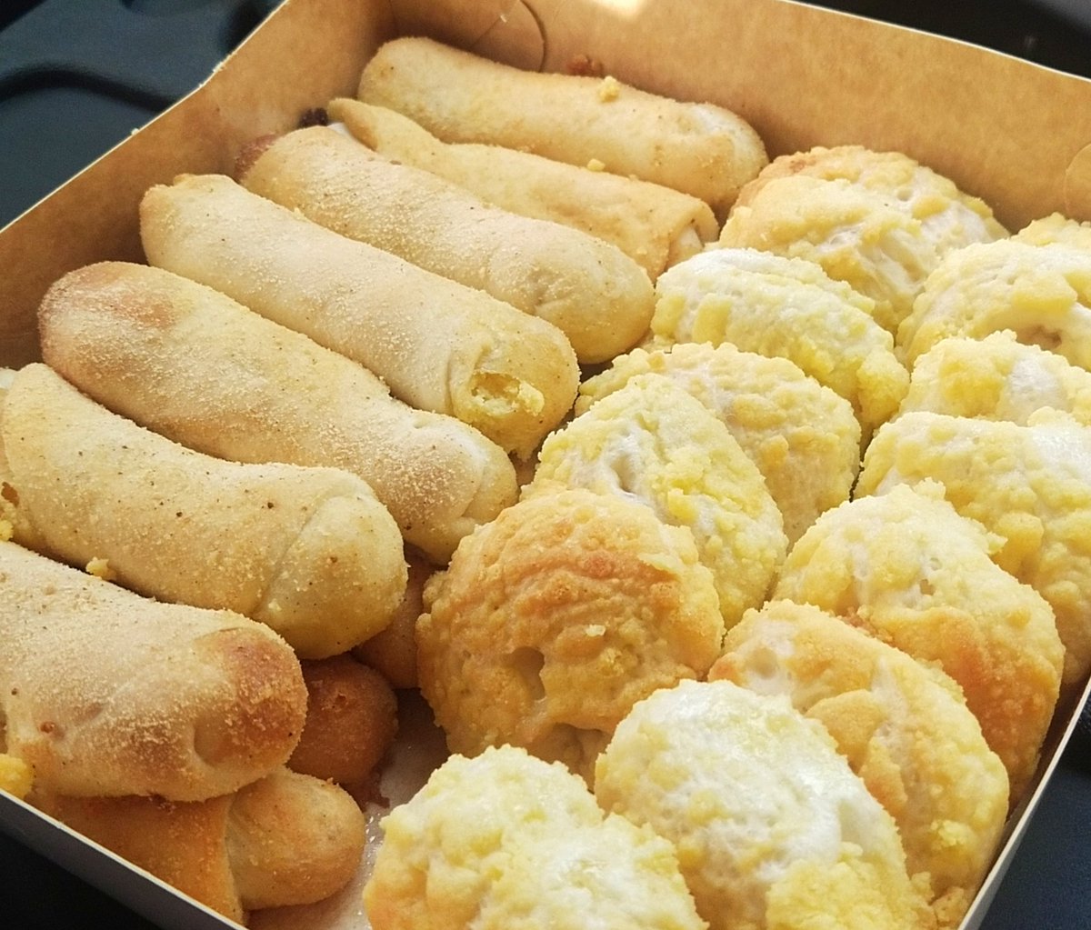 davevizconde's tweet photo. Went to #SanFernando to try #LBS and get some from #LABakeshop π
#Alter #AlterPH #AlterPhilippines #AlterPampanga #AlterQC #AlterEastwood #AlterClark #AlterCebu #AlterDavao #AlterPinoy #AlterAngeles #AlterSanFernando https://t.co/omAL3dUDgW