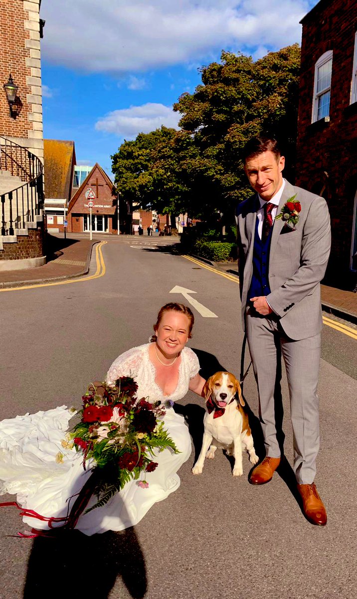 JennyPearcePR's tweet photo. What. A. Day  🤍👰‍♀️🍾🤵‍♂️🥂🧀 🍷 #weddingday #friendsfamily #laughsaplenty #love #cheeseandwine #daveandjengethitched #mrandmrspettit https://t.co/a0Oeftx1Kz