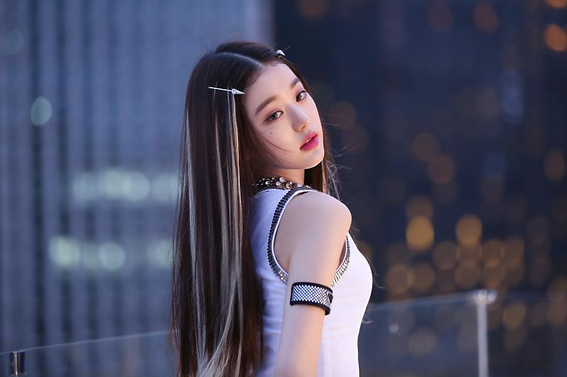 ivepics_'s tweet photo. #JANGWONYOUNG ‘After LIKE’ Jacket Shooting Behind the Scenes https://t.co/01DWfpzK54
