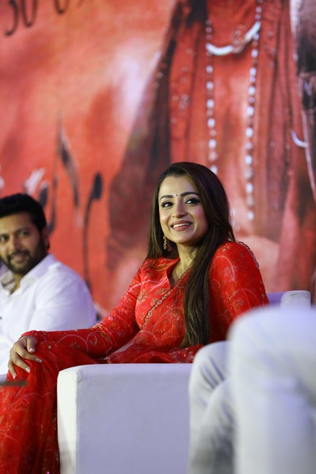 BrindaHere's tweet photo. #PS1 #PonniyinSelvan #ManiRatnam #18thSepR @iamvikramprabhu @arrahman @madrastalkies_ @LycaProductions #AishwaryaRaiBachchan @chiyaan #PS1Trailer #PonniyinSelvanTrailerLaunch #Trisha #TrishaKrishnan #PonniyinSelvan1 @bagapath @hasinimani https://t.co/I0XfU1Ls8R
