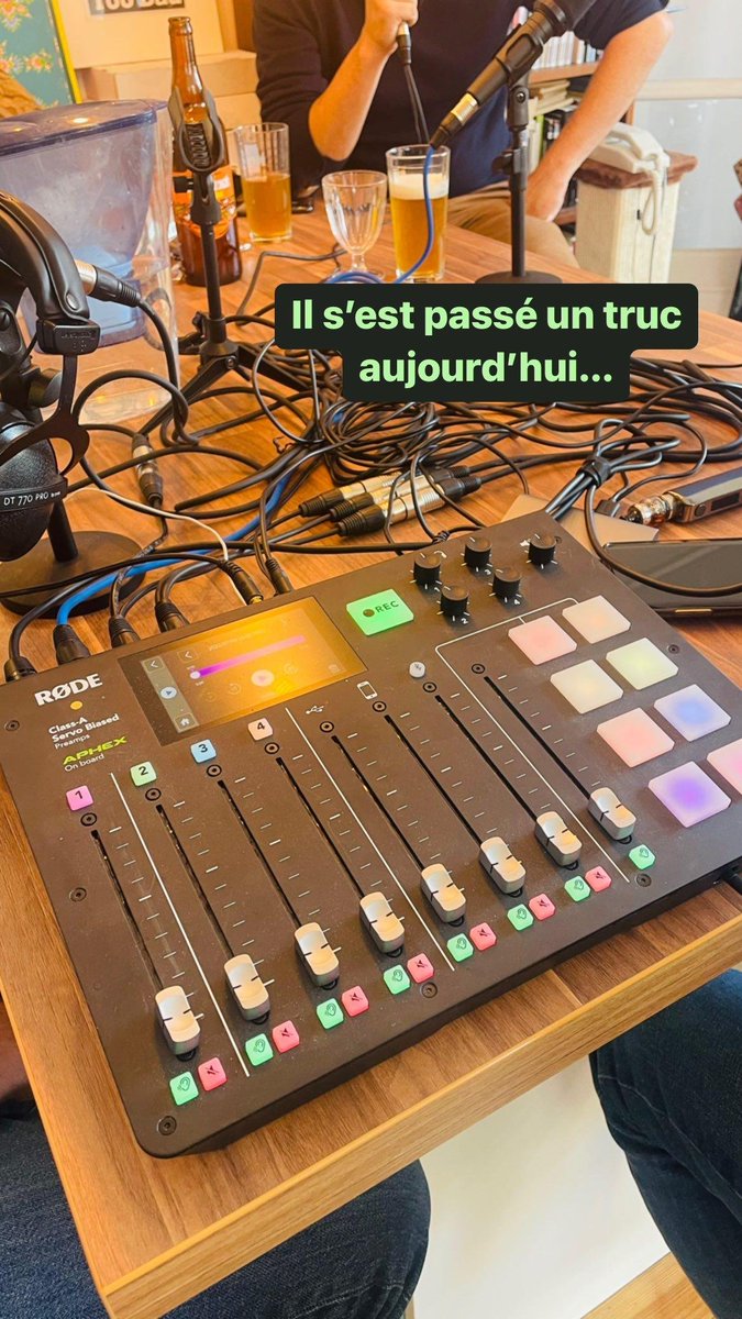 👀 <a href="/ParlonsPeloches/">Parlons Péloches</a>