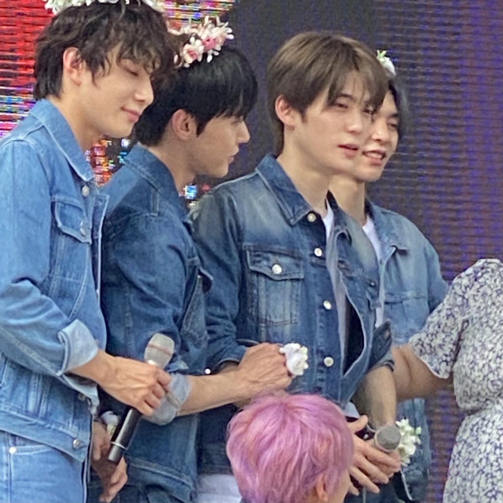 jaedoloops's tweet photo. the hand..

credits: @/biscottex https://t.co/uQQtWfifW4