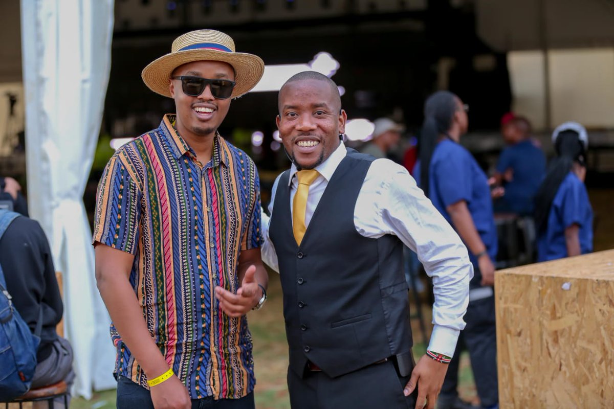 R_mukiri's tweet photo. Guys,#KeepWalking and strive to achieve your goals by choosing Johnnie Walker Black Label also unveiling of Nyashiski as the New Walker is underway at the Waterfront,Karen. @JohnnieWalkerKe  
#NewWalkerIncoming #JWxNYASH https://t.co/vKUKHu4A43