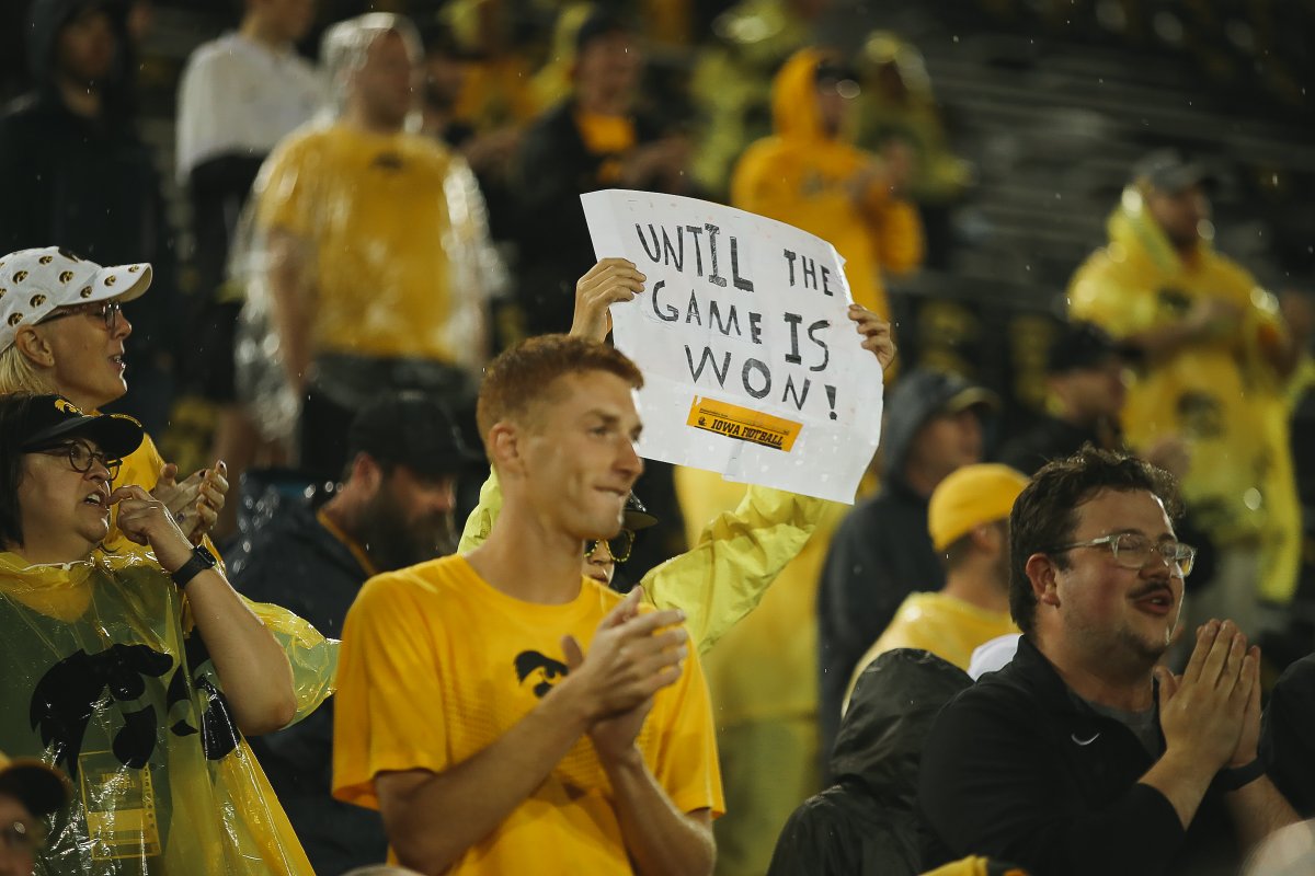 TheIowaHawkeyes's tweet photo. Period. 

#Hawkeyes https://t.co/UouyjoZ8q6