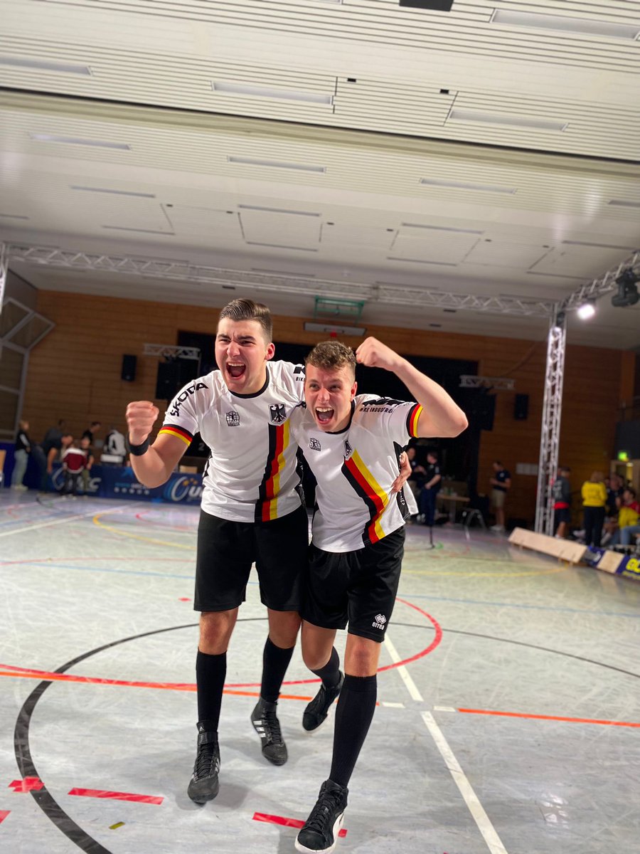 PBordasch's tweet photo. Herzlichen Glückwunsch zum EM Titel der U23 im #Radball an Luca und Markus. Geil Jungs https://t.co/2moO3YxtRE