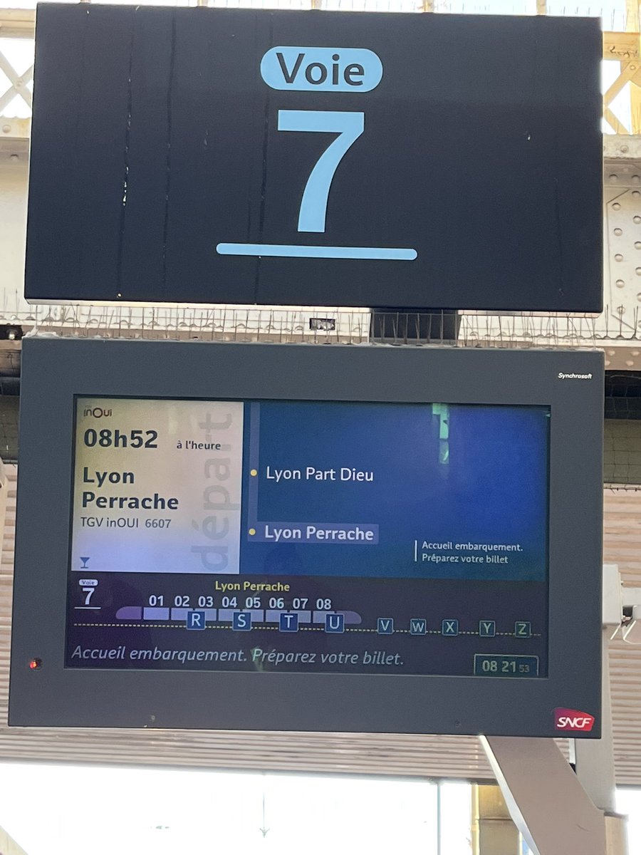 C’est le départ pour l’équipe permanente du <a href="/CIFLnews/">CIFL Association</a> en direction de Lyon ….
<a href="/ForumLabo/">Forum LABO</a> Lyon 2022 c’est parti ! Impatients de vous y retrouver pour cette édition 2022 en physique ….  Opération de montage aujourd’hui … Le <a href="/CIFLnews/">CIFL Association</a> est présent dès la fin de matinée …..