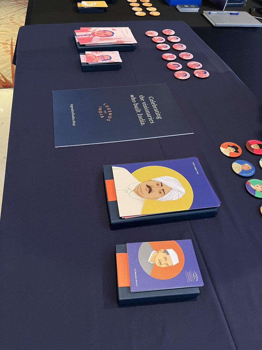 apoorva_ag_'s tweet image. Some of the most fascinating things for me are these interesting works of fellow artists in design conferences. So proud to buy these postcards by amazing artist Lokesh Karekar🙈

#DesignUp22 #NetworkIsNetWorth