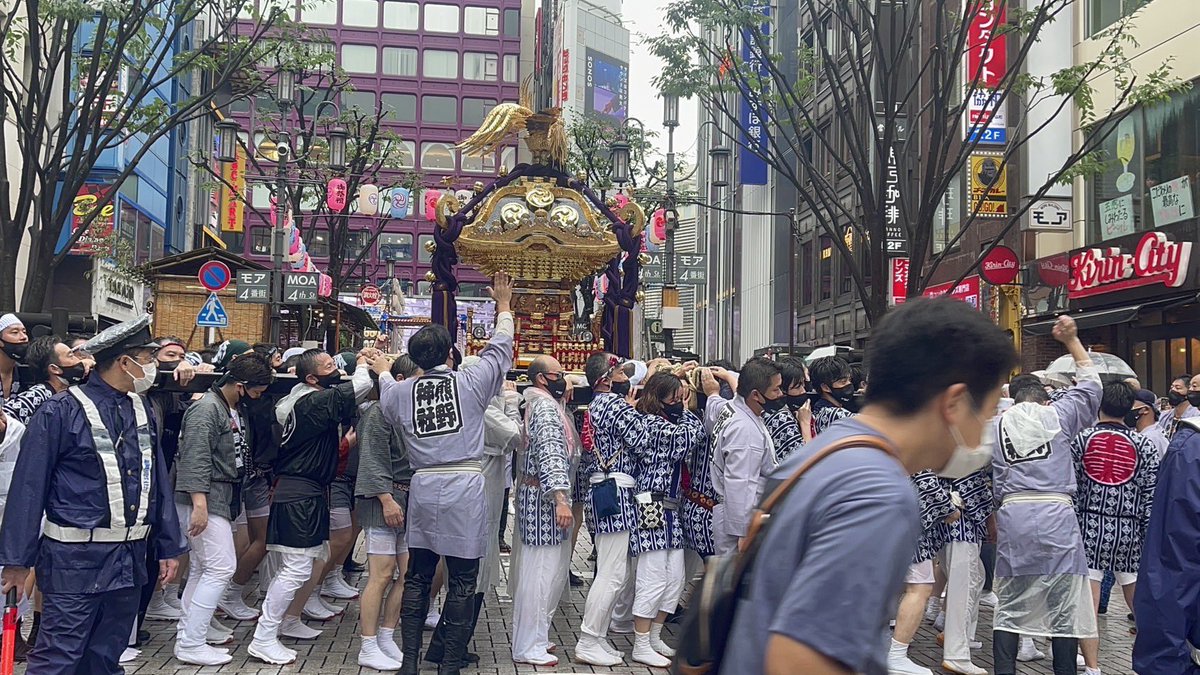 Tossy0901's tweet photo. 祭りやってた🤩in 新宿 https://t.co/h8tczLzZ0l