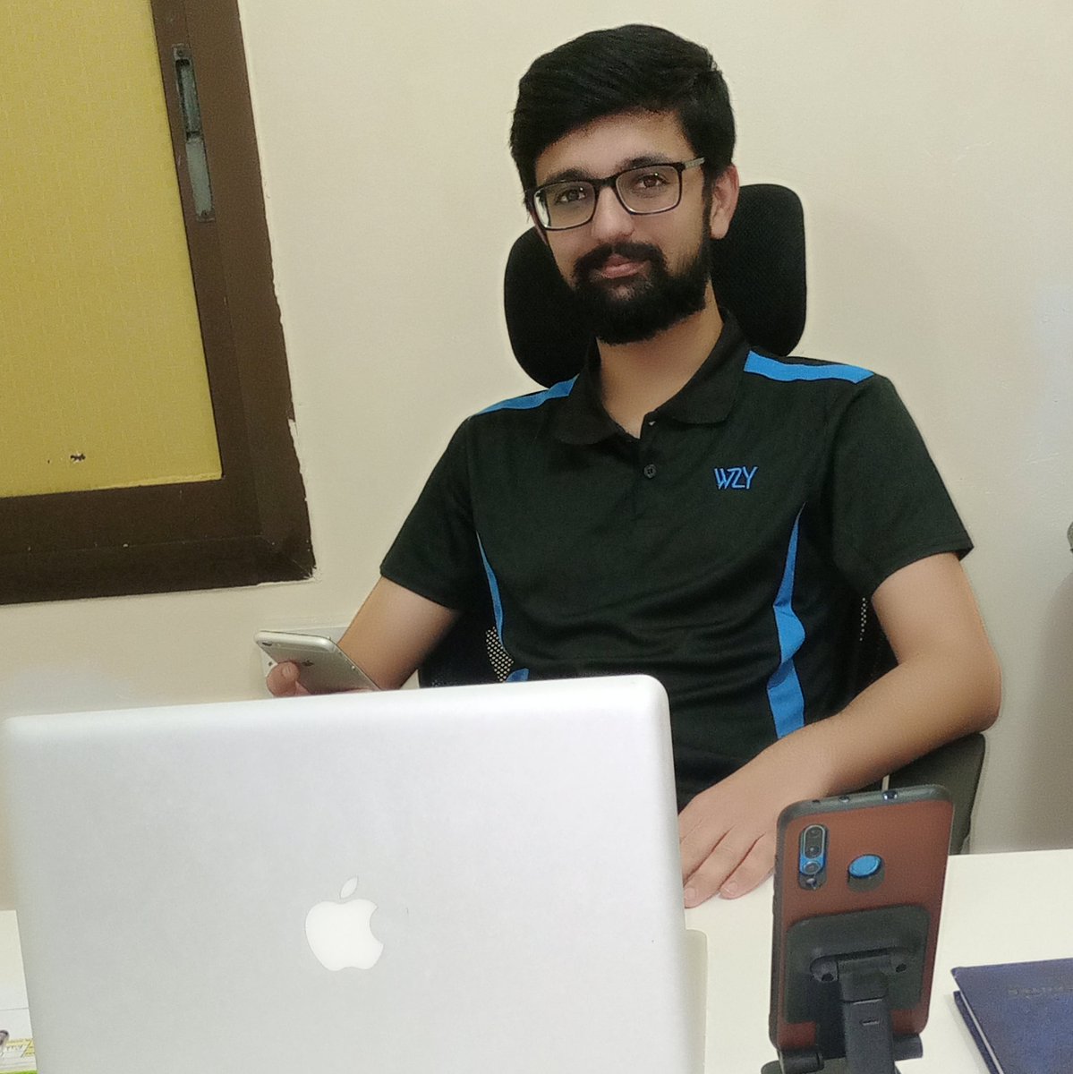 digitalmudassar's tweet photo. #NewProfilePic https://t.co/QosmykWejE