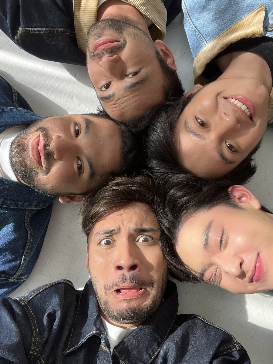 kira kira kalo bikin boyband, apa nama yang paling cocok ya