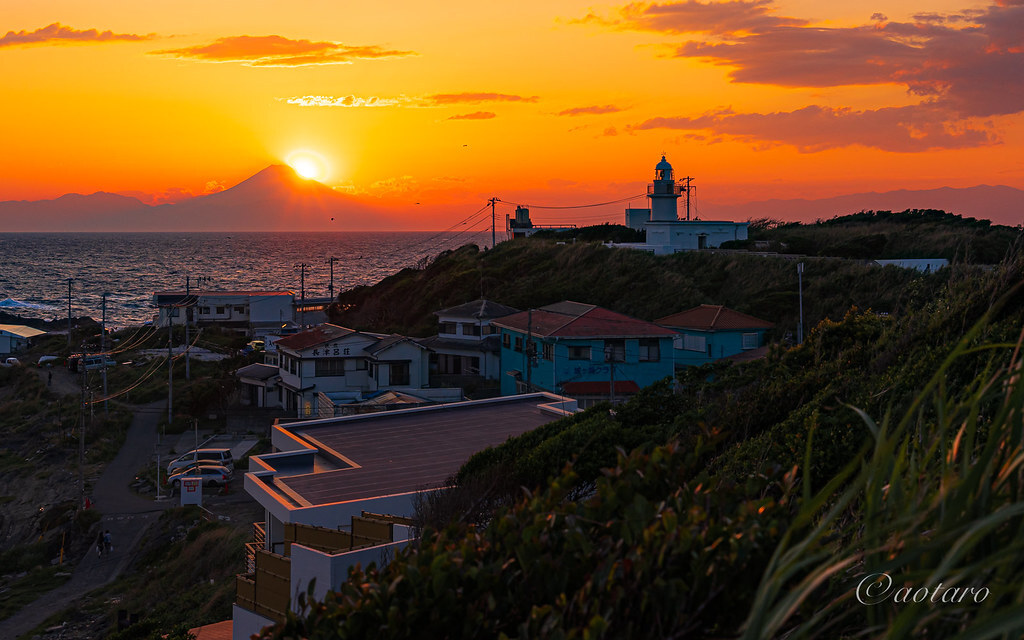aotaro_aotaro's tweet photo. Tranquil sunset over Mt. Fuji, seen from Jogashima island, my new picture on #Flickr https://t.co/BpEHPn0gIf #Photography #tokyocameraclub #NationalGeographic #YourShot https://t.co/j15H7k49ha