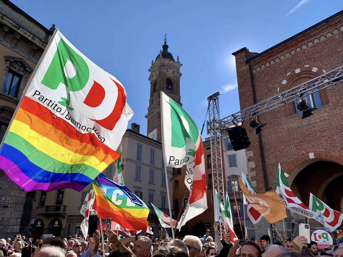 EnricoLetta's tweet photo. Oggi con noi Monza è come una piccola capitale dell’Europa. 
Pontida, con tutto il rispetto per i suoi abitanti, con Salvini è una provincia dell’Ungheria. 
Con l'Europa o con Orban. 
Con la democrazia o con la compressione delle libertà personali. #scegli https://t.co/QgAUm2Ns2C