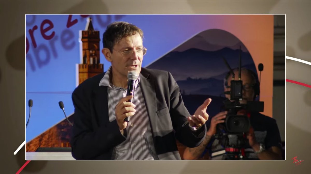 NeXteconomia's tweet photo. Il Festival è finito, il nostro processo no! Il ringraziamento del direttore @Leonardobecchet chiude la quarta edizione del Festival Nazionale dell'Economia Civile @fnecfestival #FNEC22 👋 https://t.co/wI8Bt03gGr