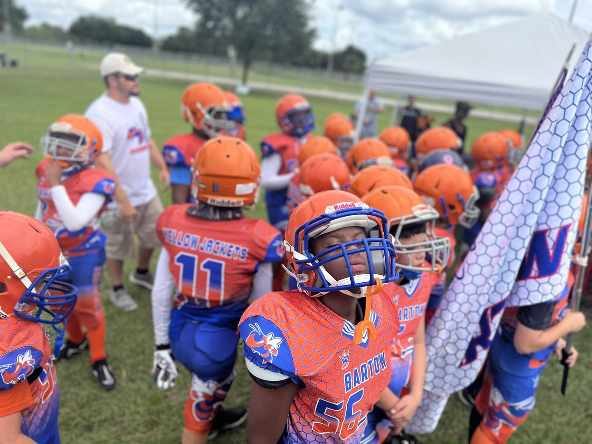 KellyTess1519's tweet photo. Homecoming for my Big Guy! So proud of #57 #footballmom #youthsports #youthfootball https://t.co/qGlEdzWCYL