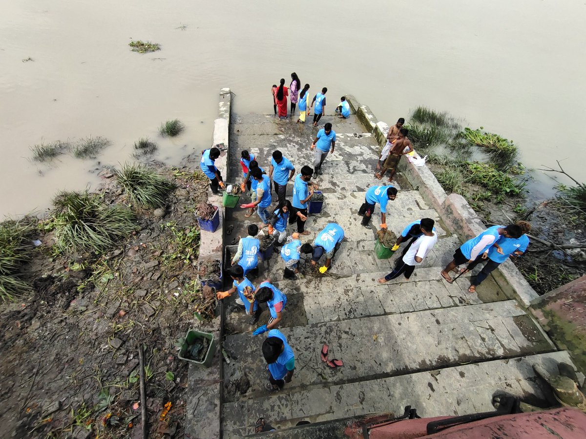 Pahchanfoundat1's tweet photo. #InsanTeriGangaMaily #worldcleanupday2022 #GreatGlobalCleanup #Week86
Observation of World Cleanup Day today along with our weekly Ganga Cleanup drive, Collected more than 350 Kg of garbage today. Thanks for the collaboration @EarthDay
#PahchanFoundation #ClimateAction https://t.co/zydlW8ZRO5