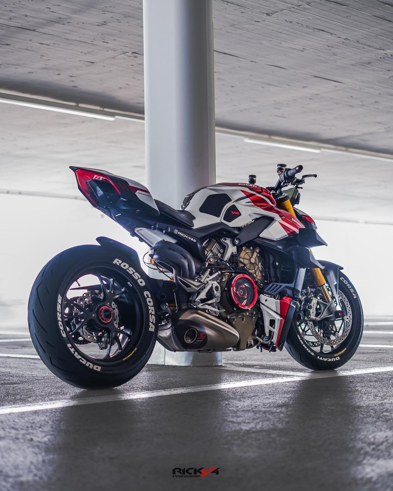 Ducati Streetfighter V4