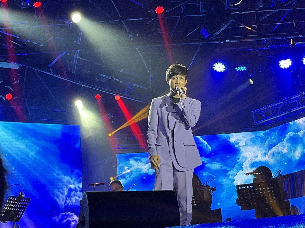 StarMusicPH's tweet photo. Charismatic Kice performs “Angel” composed by @GuelasJon ✨

#IdolPH2GrandWinner https://t.co/Gr6018r04U