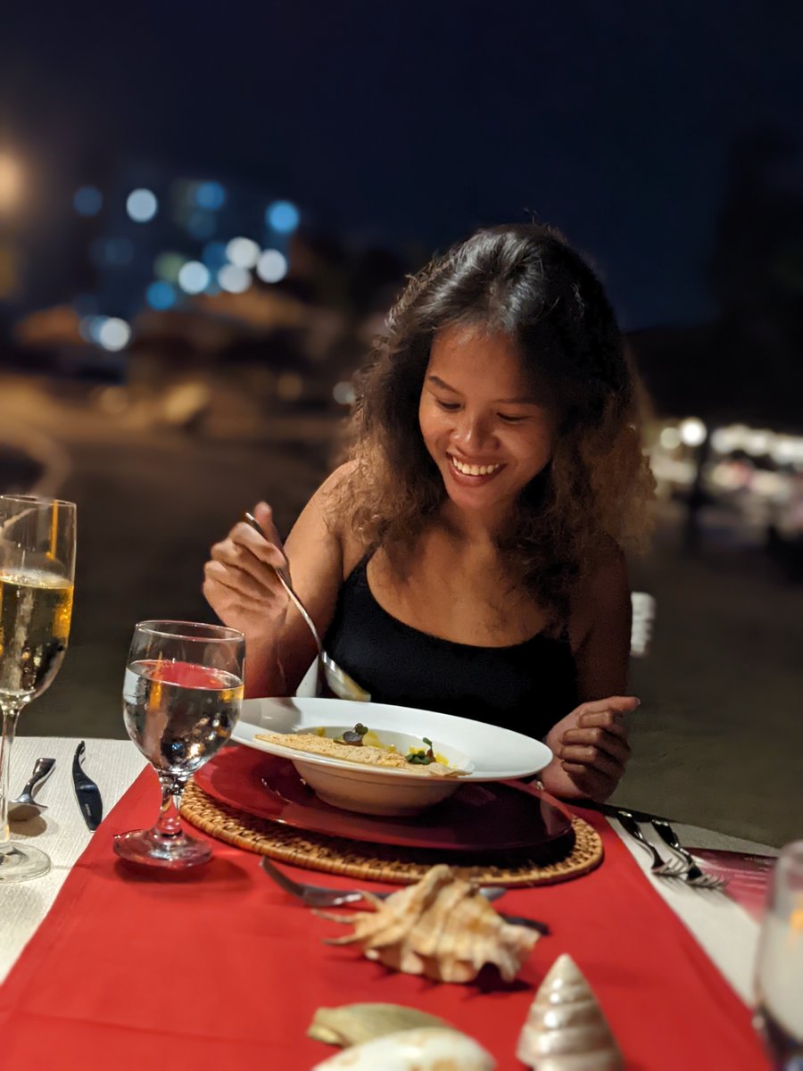 HappyJustyn's tweet photo. #justynabacajan #funismandatory💯 #romantic #Champagne https://t.co/pp8H2YmFN6