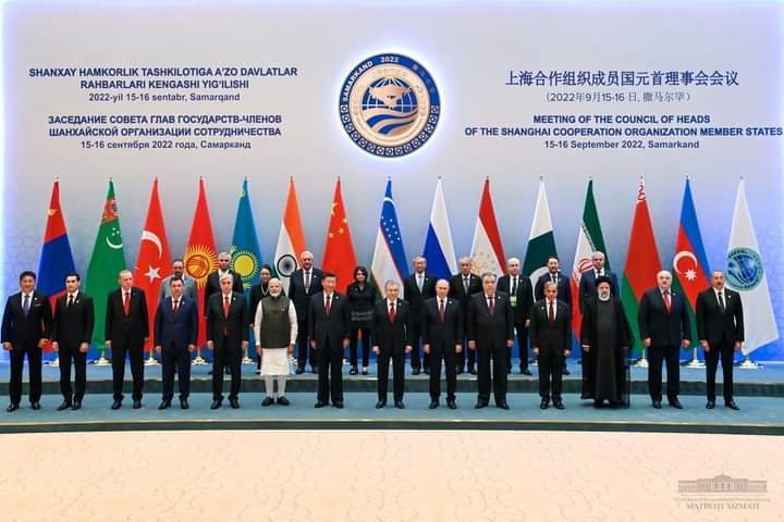 Sammitda ShHTning harbiy yoki siyosiy blokka aylantirilishiga yo'l qo'ymaslik va global xavfsizlik tamoyilini amalda saqlab qolish orqali O'zbekiston diplomatiyasi uzoqni ko'zlovchi pragmatik siyosatga asoslanganligi yana bir bor isbotlandi.