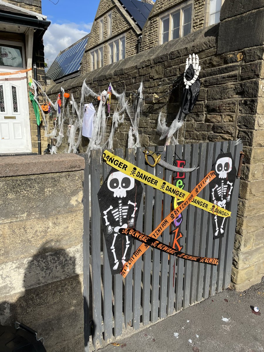 nancyoneill99's tweet photo. @smartotley saw this and can’t imagine why it made me think of you… #goingearly #Halloween https://t.co/O0c8DH0Y68