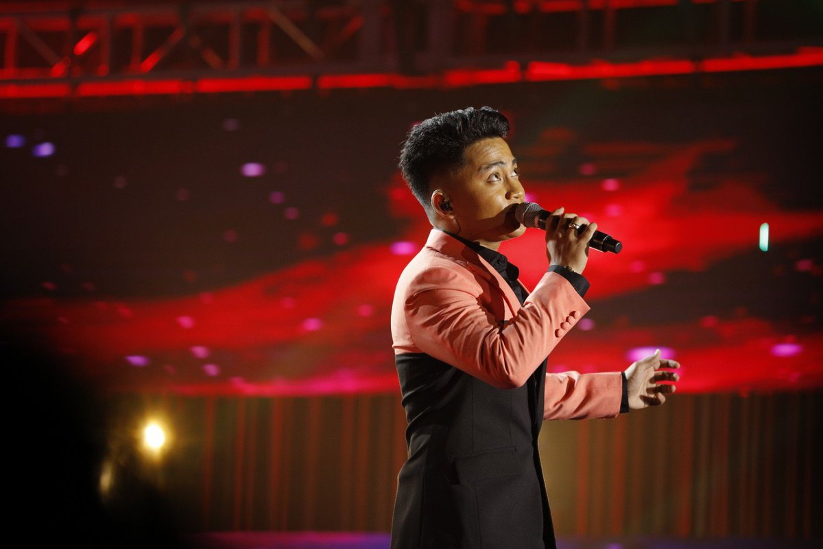 idolphilippines's tweet photo. ⭐️ [The Final 3 - Round 2] 

Khimo Gumatay sings his original song "My Time" composed by Jeremy Glinoga 

#IdolPH2GrandWinner 

🔗 Watch here LIVE: https://t.co/b54QvkzKKZ

🔗 TO VOTE, download the Uplive app: https://t.co/oVVd73STdq https://t.co/vZLPIpZolh