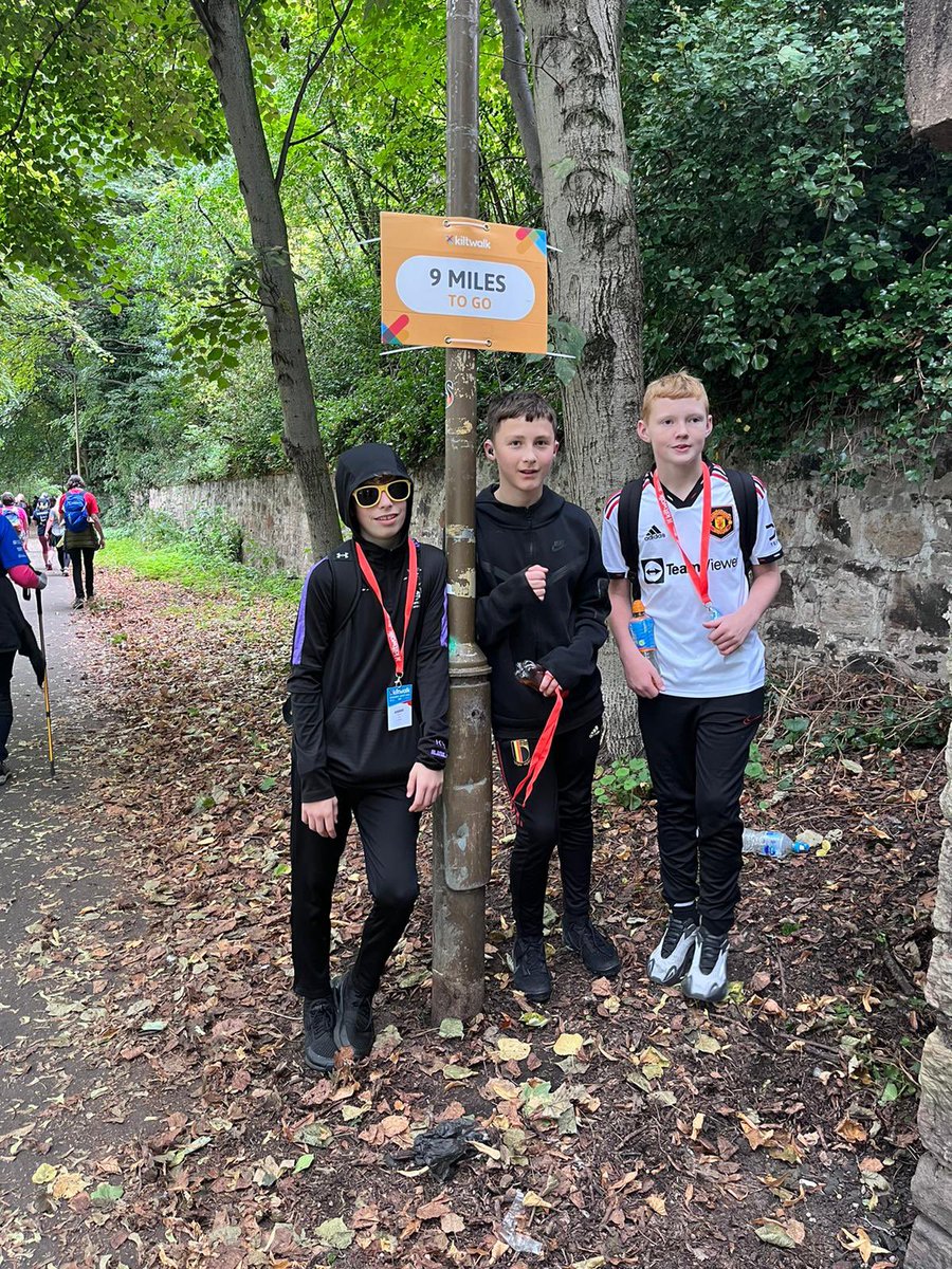 westfield_09's tweet photo. Still going strong boys 👏🏻 #KiltwalkEdinburgh https://t.co/c08CBg9kw2