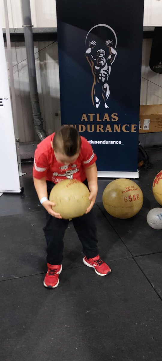 A huge thank you to <a href="/stoltman_tom/">Tom Stoltman</a> &amp; @luke_stoltman for making Logan's surpise early Birthday present of a trip to Scotlands Strongest Man, so special, he loved meeting you &amp; getting his flag signed 🏴󠁧󠁢󠁳󠁣󠁴󠁿 &amp; now wants to be a strongman after managing to lift a 20kg Atlas Stone 💪
