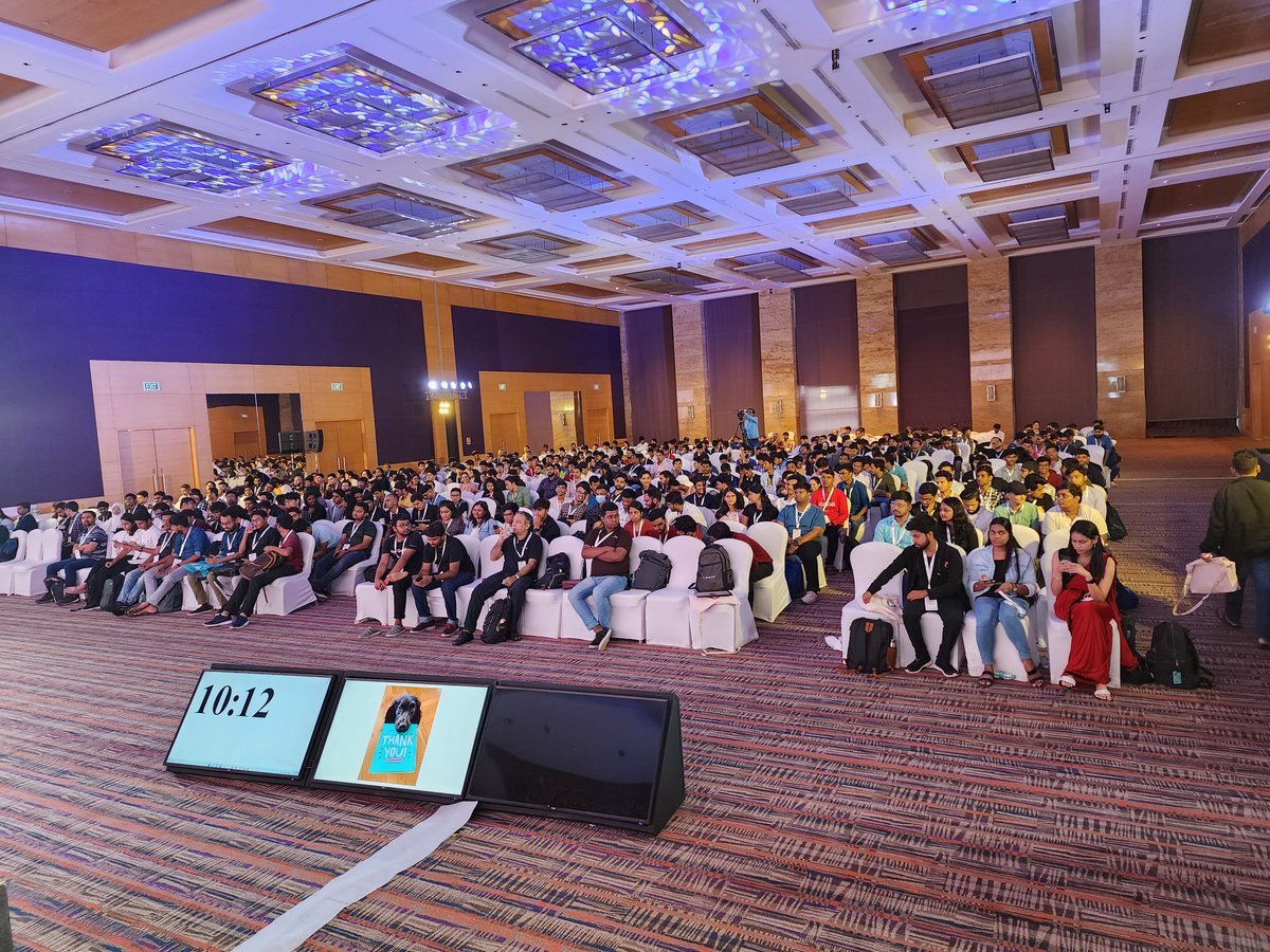GDGCloudMumbai's tweet photo. Thanks for joining! 🚀

We had a awesome audience. 🙌

Hosted by @gdgcloudmumbai #GCCDIndia #GCCDMumbai2022 #GoogleCloudCommunityDay https://t.co/NqzJ62MHbs