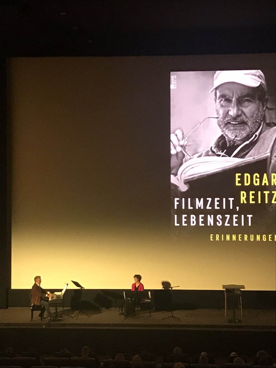Simon_sieht's tweet photo. Ein runder Auftakt war es gestern beim langen #EdgarReitz #Wochenende in #Muenchen . Heute geht es weiter mit Lesungen, musikalischen Darbietungen und natürlich den nächsten restaurierten #Filmen aus #DieZweiteHeimat . https://t.co/eOF9O1Lo3b