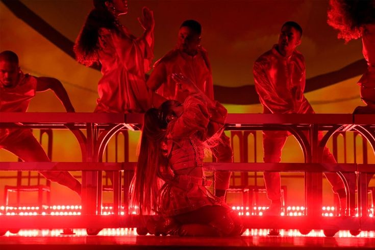 teamaribrasil's tweet photo. Hoje completa 1.000 dias desde o último show de Ariana Grande. https://t.co/4tkSVXWN9f