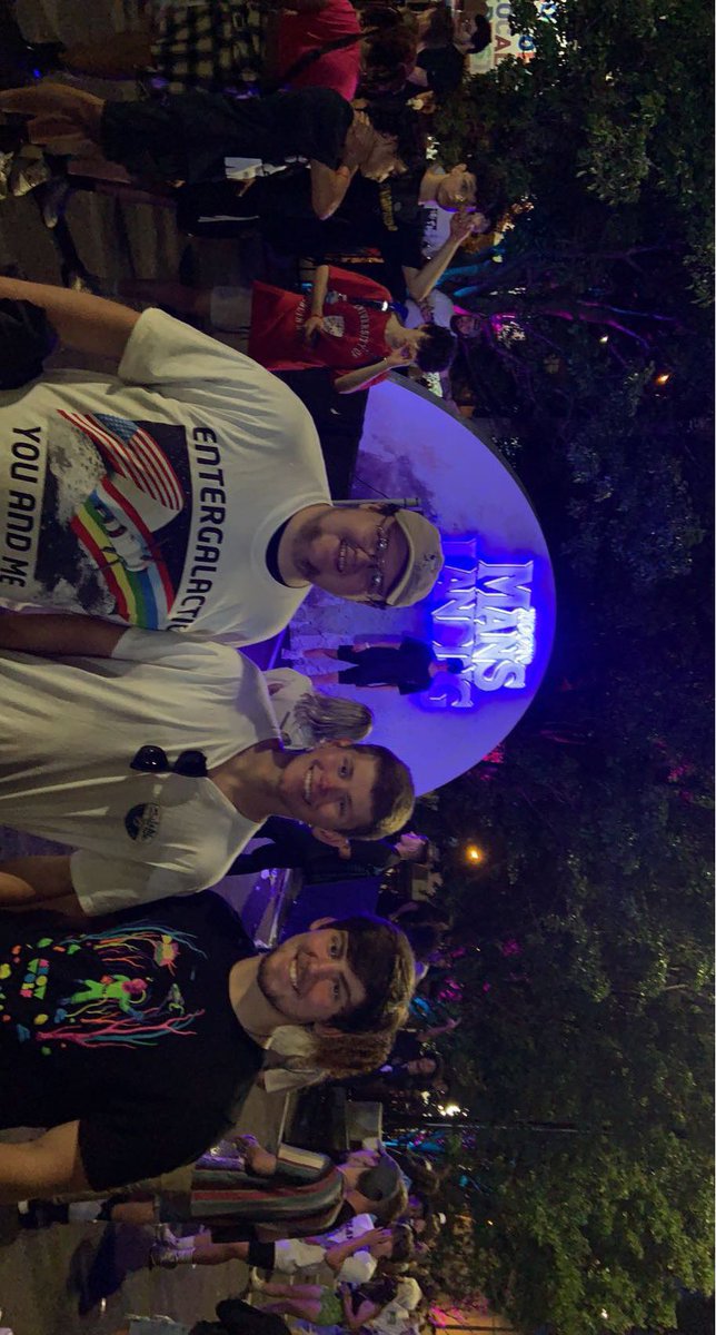 stice_tyler's tweet photo. @KiDCuDi 5 hour drive and the ufo has landed #clevelandisthereason https://t.co/fYJQuxu7DN