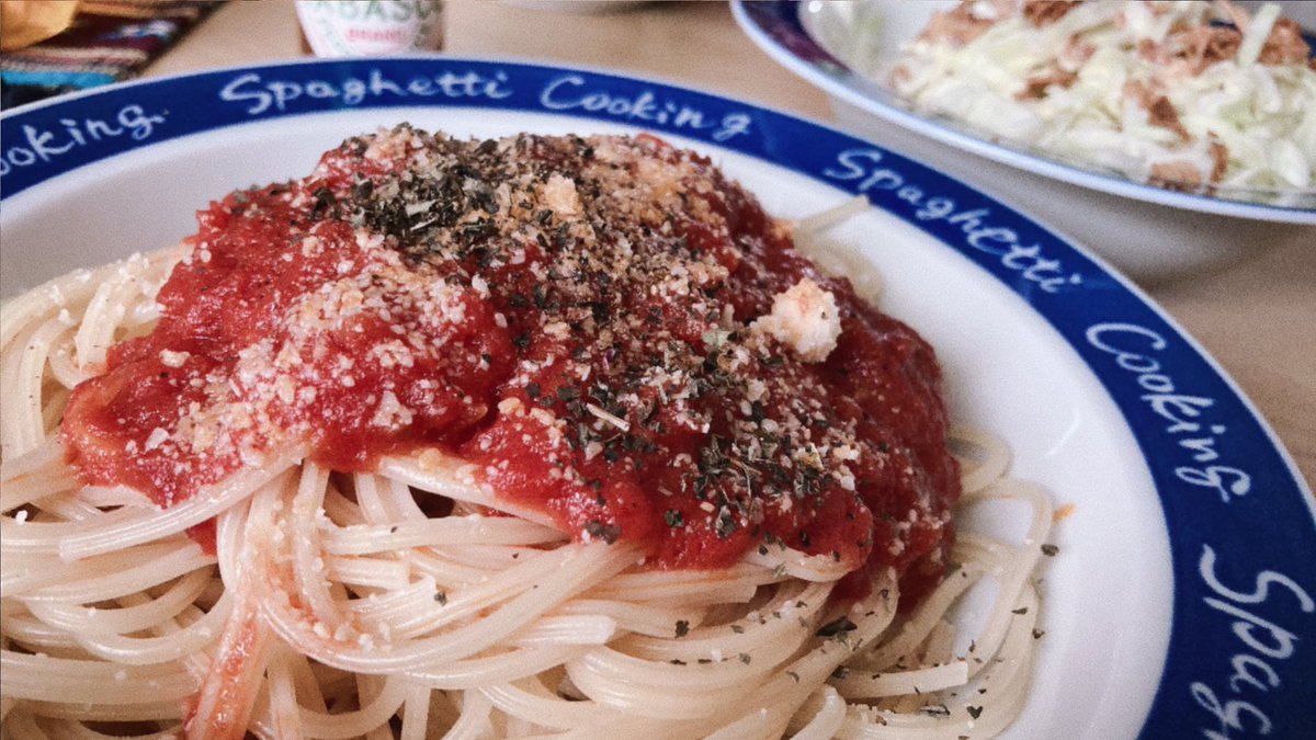 妻が作ってくれた昼食😌✨ 酸味のあるトマトソース🍅チーズとあわせてウマウマでした！