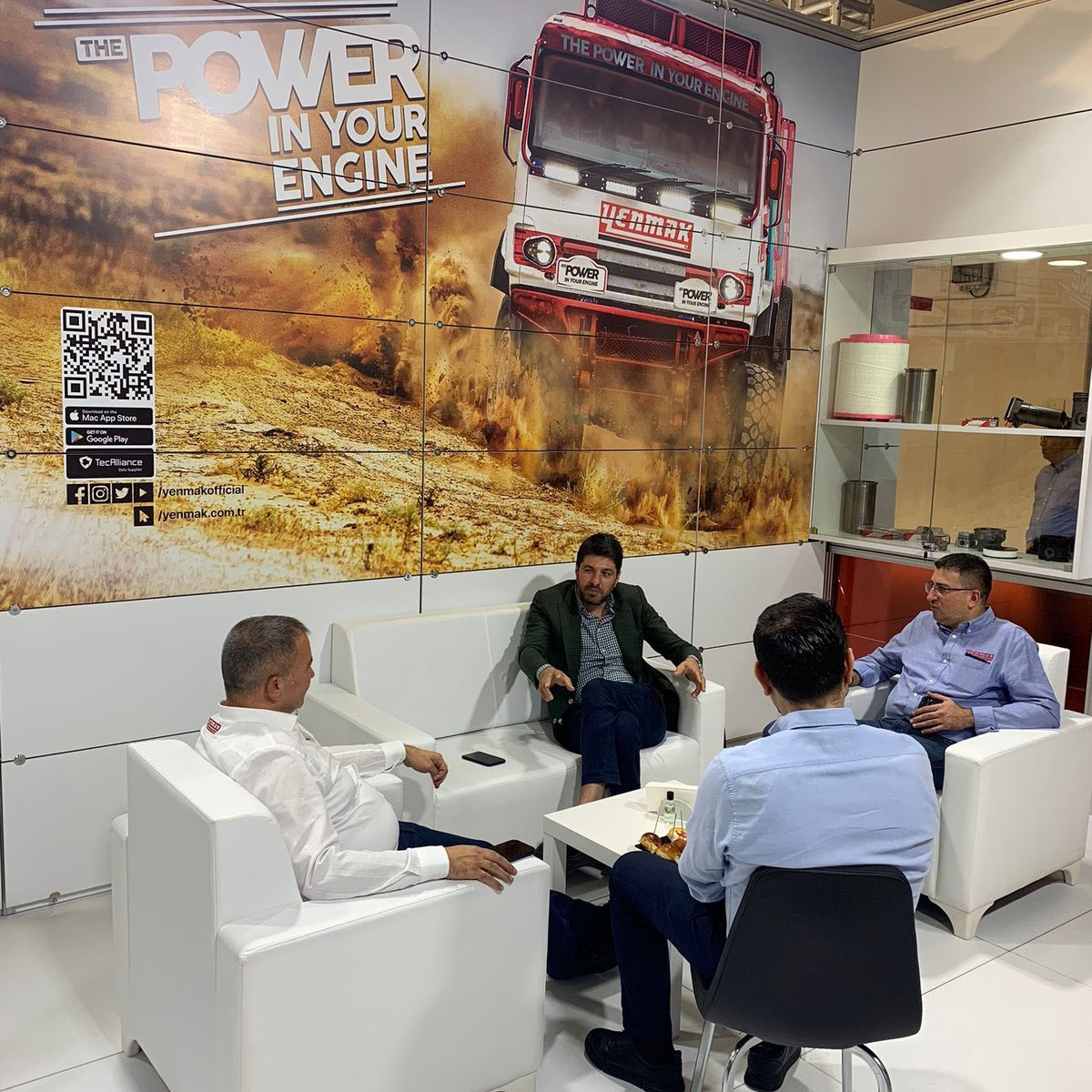 yenmakofficial's tweet photo. 3️⃣'rd day from our booth.
Thank you for your visit. #automechanika #frankfurt continues until September 17th.
Stand No Hall 1.1 / H02
#yenmak #motorParçaları #engineParts #motorunuzdakiGüç #thePowerInYourEngine #cylinderliner #piston #exhibition #fair #automechanikafrankfurt https://t.co/1xt3V6Ldb4